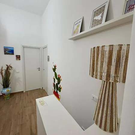 Sicilia Bedda Room's 3* パレルモ